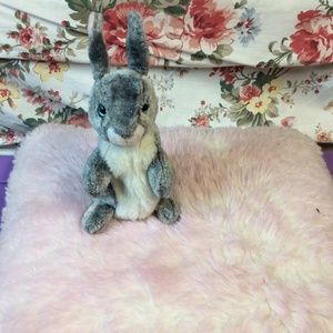 Vintage Beanie Baby Collectible: TY: Hopper the Rabbit